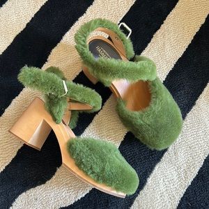 Fuzzy Swedish Hasbeens! Clogs heels